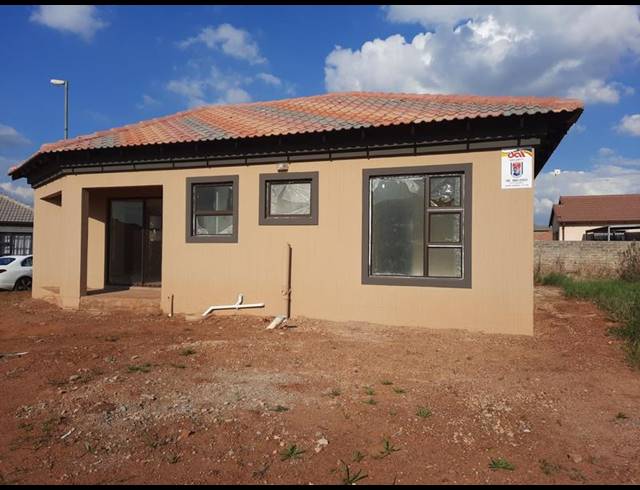 3 BEDROOM HOUSE FOR SALE IN VANDERBIJLPARK CE7